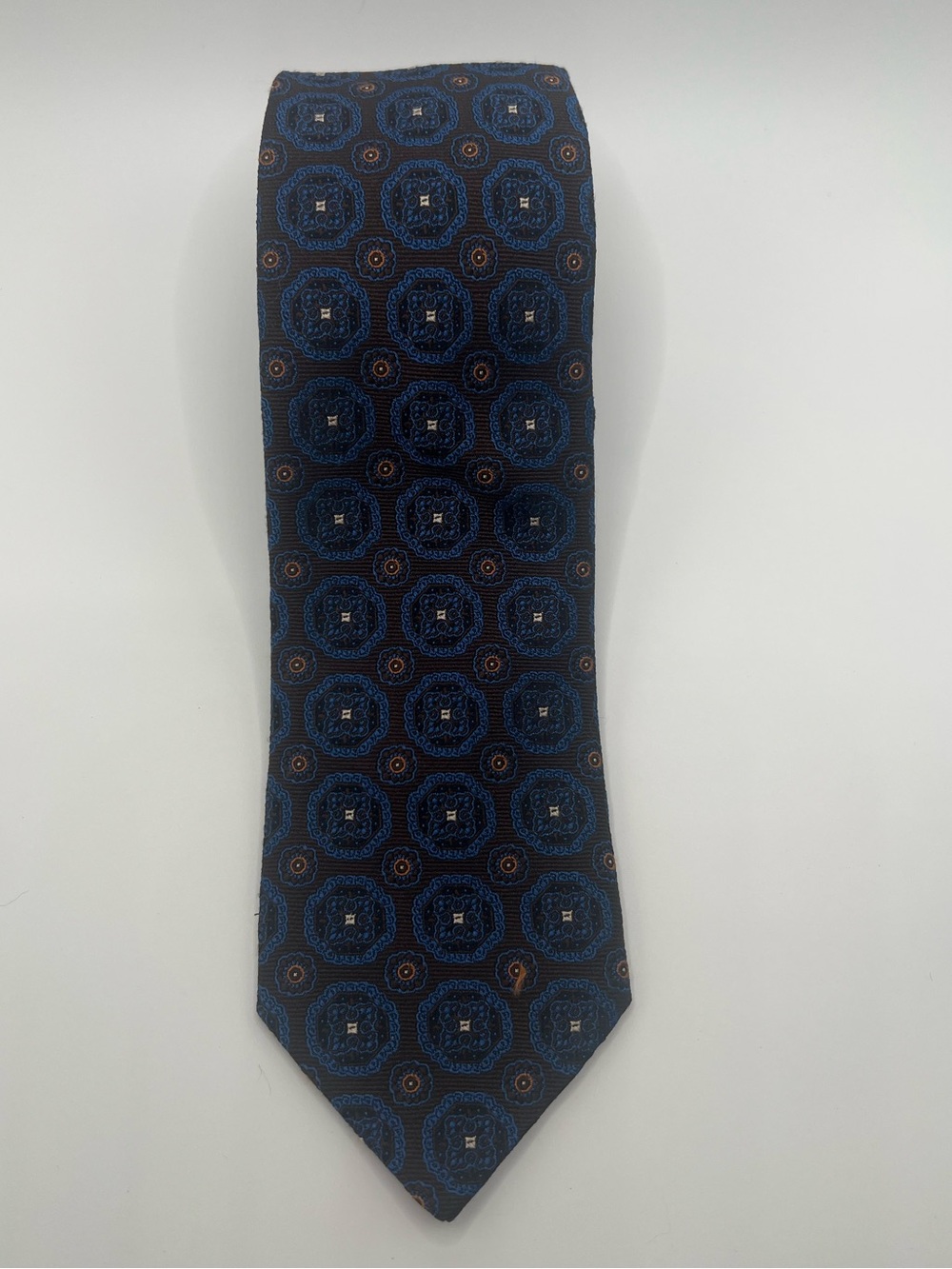 ✨029: Gierre Milano Made In Italy Silk Medallion Tie